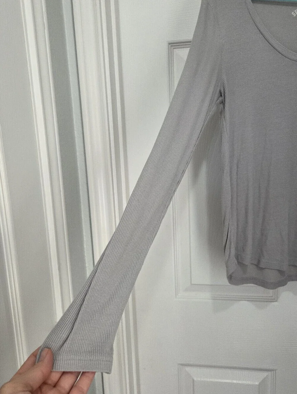 Aeropostale Seriously Soft Ribbed V-neck Long Sleeve Grey Top Size Extra Small